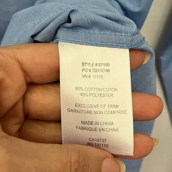 Roots73 Clearwater Button Up Women Shirt Size Large Blue M Patch #97100 Rolltab - Picture 10 of 12
